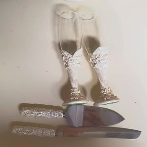 Wedding flutes and cake server